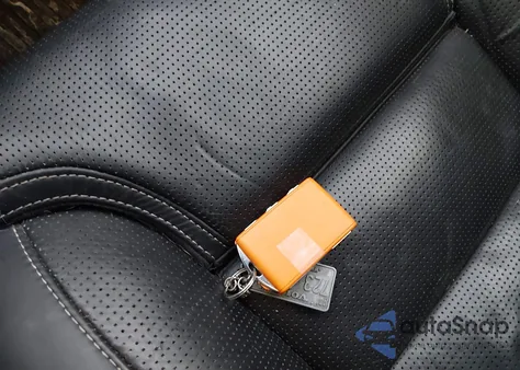 2022 Volvo Xc60 Recharge Plug-In Hybrid T8 Inscription Extended Range z USA, uszkodzony, nr VIN YV4H60DL8N1047118